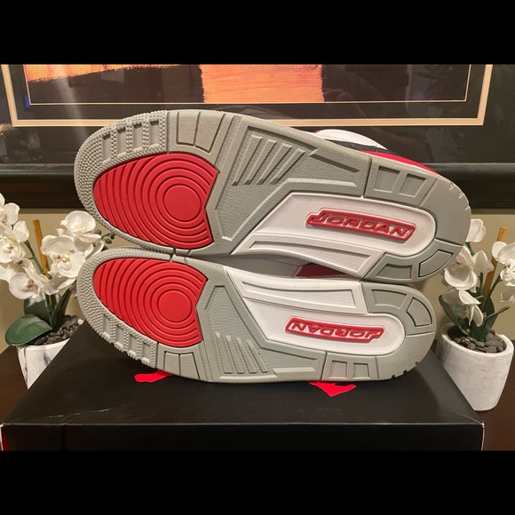 Jordan 3 Retro Fire Red (2013) Size 11 - Picture 7 of 11